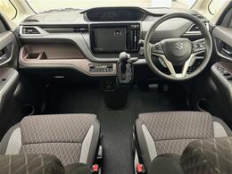 【インパネ全体】全方位で視界が広く、高い目線で運転もしやすいです！