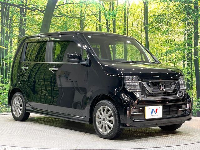 高透明度のガラス皮膜で撥水はもちろん、上質なツヤ・光沢を実現。紫外線や酸性雨から大切な愛車を保護し、色あせ・劣化を防止。「弾スプラッシュコート」、「弾プリミッサコート」からお選びいただけます。