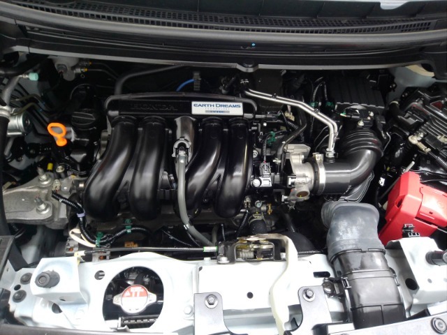 L15B型　直噴DOHC　i-VTECエンジン搭載です。