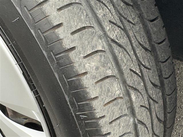 弊社の「東村山店」には鈑金担当がおり、お車をぶつけてしまった際や事故に遭われた際も自社でご対応致します。お車の事はトータルでサポートさせていただきます！