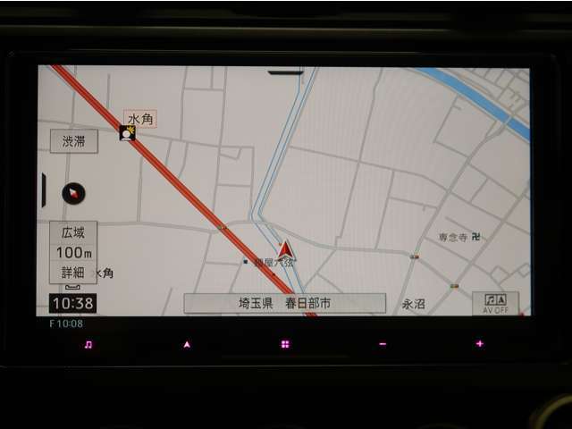 便利な一体型ナビ付きです！　ルート案内はもちろん多機能なオーディオ付きです♪