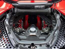 4L V8ツインターボエンジン(780PS)+3基のモーター220PS。合計1000PSを発揮します。