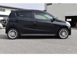 【クリーニング】納車前にもう一度、内・外装仕上げを行います！（自社スタッフによるクリーニングですが、一生懸命頑張らせていただきます