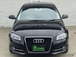 「アウディに乗ったら、気分アゲアゲ”アゲディ”」オシャレなのに重くない。スッと決まって笑顔も出ちゃう。テンション上がりすぎ注意！