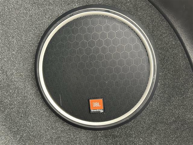 【JBL（プレミアムサウンド）】トヨタでお出かけの際には、ぜひ素敵な音楽体験を！ありふれた一日にも特別な体験を！ドライブの時間を上質な音楽でお楽しみいただけるサウンドシステムが搭載されています♪