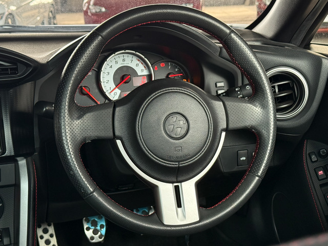 純正ナビ/フルセグ/CD/DVD/Bluetooth　バックカメラ　ETC　スマートキー　プッシュスタート　HIDヘッドライト　フォグライト　純正17AW　サイド・カーテン・リアカーテンSRS　VSC