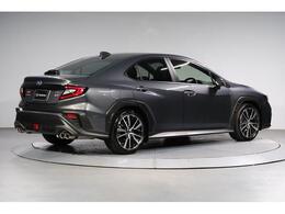 強力なエンジンパワーをリニアトロニックCVTでゆとりある走りを愉しめる。