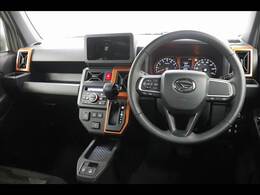 ◆弊社はクルマ年間約9000台を取引（グループ各社含む）！当店では専属のバイヤーが厳選した車輌のみ小売販売しております。また、展示車は全て第三者機関が査定済みです。