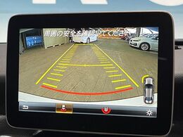 ●ガイドライン付きバックカメラ：不安な駐車もこれで安心！ガイドライン付きなので狭い箇所での駐車もラクラクです！