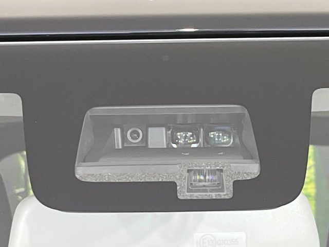 【スズキ　セーフティサポート】走行中に前方の車両等を認識し、衝突しそうな時は警報とブレーキで衝突回避と被害軽減をアシスト。より安全にドライブをお楽しみいただけます。