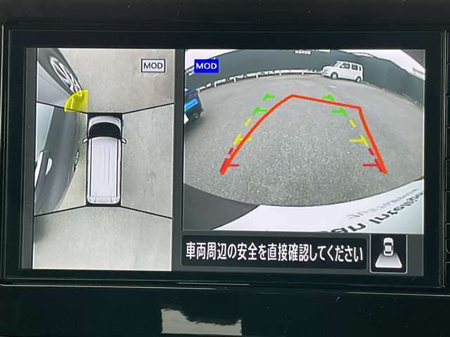 アラウンドビューモニター搭載。上から見下ろしたように液晶に映るのでスムーズな駐車をサポートします。