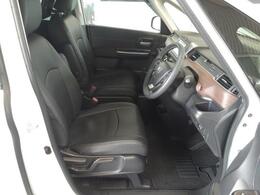 「この車の写真をもっと見たい」「状態が気になる」「この装備はついている？」どんな小さな疑問でもお気軽にお問い合わせください！