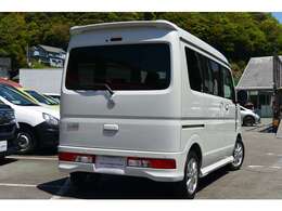 納車前には入念な点検整備をさせていただいてます。もちろん全車走行距離無制限のワイド保証付きですので、購入後も安心して乗っていただけます。