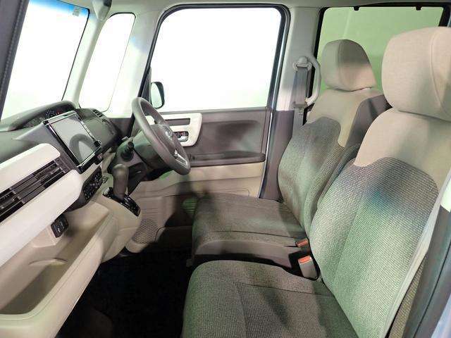 ◆三重県最大級の大型屋内中古車センター♪ヴァーサス鈴鹿店です♪オールジャンルの展示車が盛り沢山です♪在庫の無い車両のオーダーも受け付けます♪電話→059-384-5050までお問合せ下さい◆