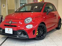 ガソリンモデルの終了からさらに人気の高まる695のなかでも、上位モデルのコンペテツィオーネ！