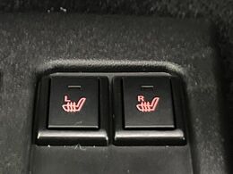 【シートヒーター】寒い日に重宝するシートヒーター！エアコンより早く温まってくれるので寒がりの人も安心ですね♪エアコンの温風は乾燥するから苦手、という方にもをおすすめです。