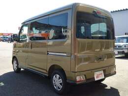 オフビートカーキメタリック