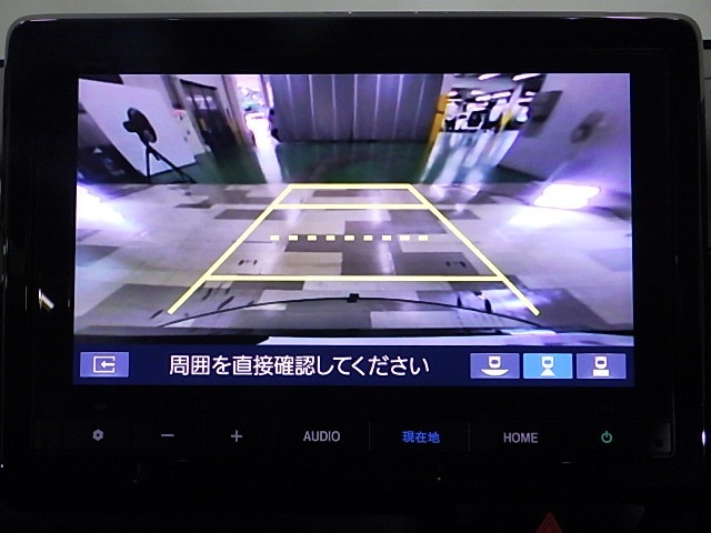 バックカメラの画像です。ガイドラインがスムースな車庫入れをサポートいたします！車庫入れの安心感がアップしますね☆