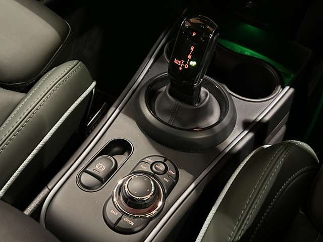 ぜひ厳選したドイツプレミアムブランドのお車を、見て・触って・比べてください！