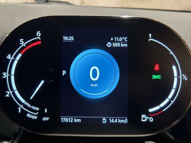 LIBERALAの全国在庫の中から厳選したお車をご提案！お近くの店舗でのご納車可能！その品揃えと品質に驚くこと間違い無し！