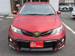 商品車は1台1台スタッフが丁寧に内外装の仕上げをしております。仕上げ業者を使わず、コストカットとともに販売車へ愛をもって仕上げております。