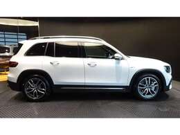 ご購入後も、十分なサポート体制を整え、この上ない安心と信頼とともに、メルセデスならではのクオリティを心ゆくまでご堪能いただけます。