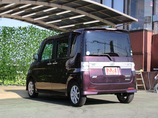 「当社のこだわり」全車8万キロ以内の良質車。走行距離はお車のバロメーターです。当社では8万キロ以上のお車は展示しておりません。なおかつ、メーター管理システムで不正メーターは1台もありません。