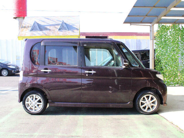 「当社のこだわり」全車8万キロ以内の良質車。走行距離はお車のバロメーターです。当社では8万キロ以上のお車は展示しておりません。なおかつ、メーター管理システムで不正メーターは1台もありません。
