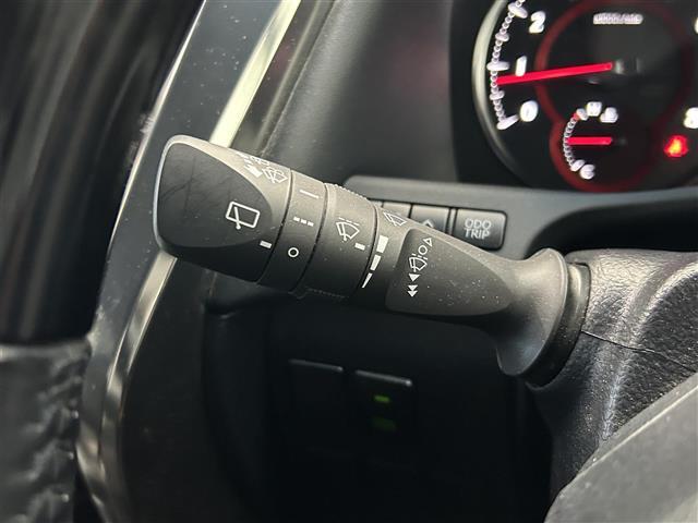 気になる車はすぐにお問い合わせください！画面右側の0066から始まる無料ダイヤルからお問い合わせ下さい！専門スタッフがお車のご質問にお答えいたします！