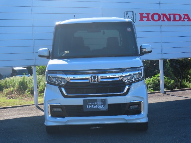 お買い上げいただいたお車は、ご納車前に定期点検を実施いたします。さまざまな基準で、クルマ本体や装備などHondaディーラー専門スタッフが点検・整備まで行うのでご安心下さい。