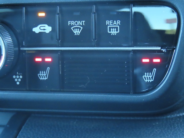 運転席・助手席シートヒーター付き