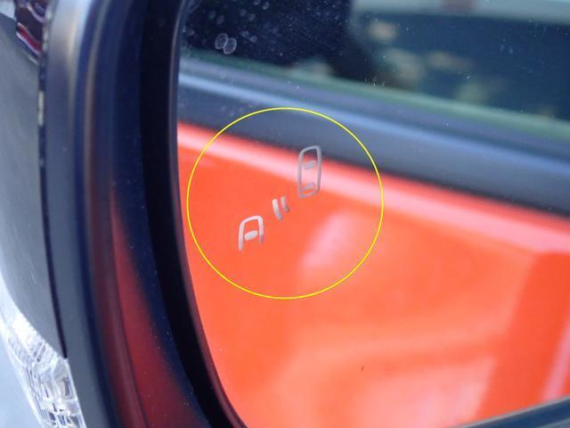 【ブラインドスポットモニター】後方から接近する車両を検知すると、ドアミラーインジケーターが点灯し知らせてくれます！その状態でウィンカーを操作すると点滅とブザーで注意を促します！！
