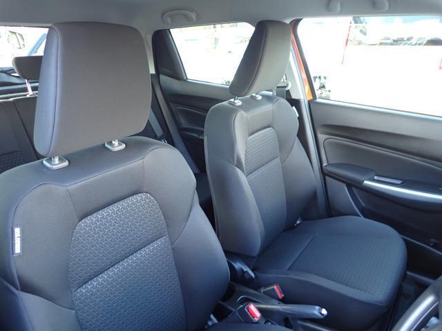 フロントは頚部衝撃緩和シートになっています！！また運転しやすく、疲れにくいポジションを確保できます。