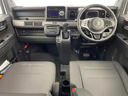 【インパネ全体】全方位で視界が広く、高い目線で運転もしやすいです！