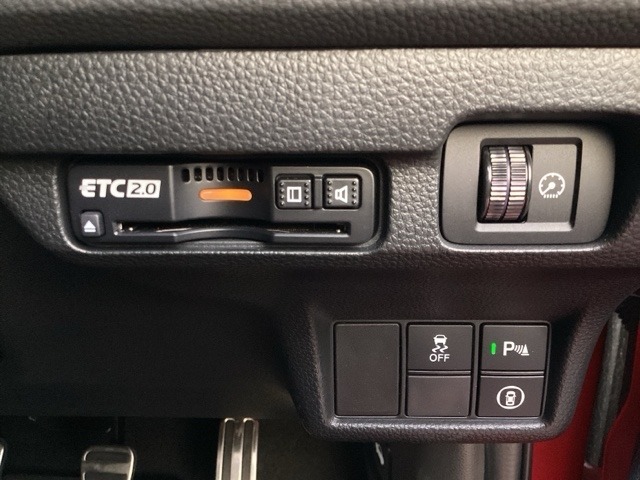 安全運転支援システム　Honda　SENSING付きです。常にシステムで周囲の状況を認識し、ドライバーをサポートします！！