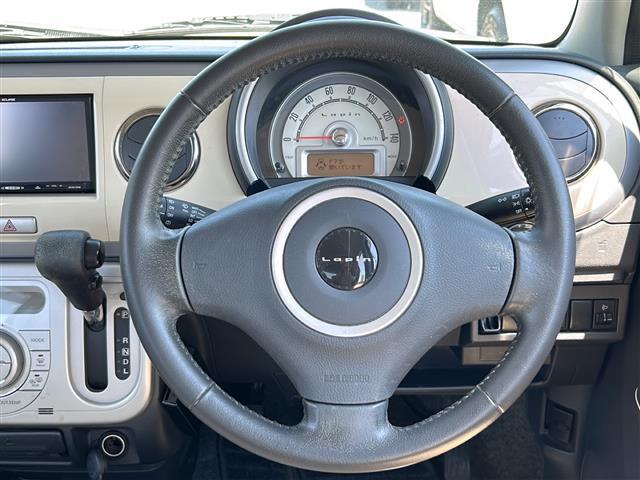 店舗にて現車の確認もいただけますので、お電話で在庫のご確認の上、是非ガリバー黒部店までご来店くださいませ！！！