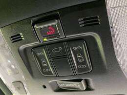 【両側パワースライドドア】スマートキーや運転席のスイッチで後席両側スライドドアの開閉が可能♪電動だから力を入れてドアを開ける必要が無く、小さなお子様でも簡単に開け閉めでき快適です♪