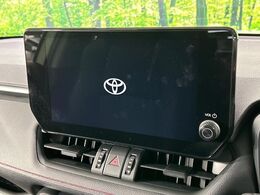 【10.5インチナビ】高級感とインパクトのある大画面ナビを装備。各種オーディオ操作はもちろん、スマホ連携もできる利便性の高いナビです♪