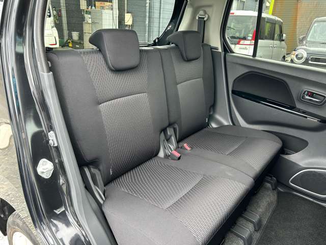 当店では厳選したお車を毎月100台以上の仕入れを行ない、お得な価格で皆様にご提供させて頂いております♪