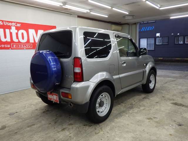 車内もキレイで嫌なニオイもありません。