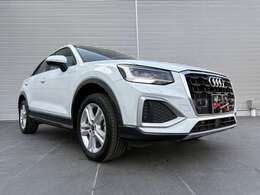 車両装備：コンビニエンス＆アシスタンスパッケージ、ナビゲーションパッケージ、テクノロジーパッケージ