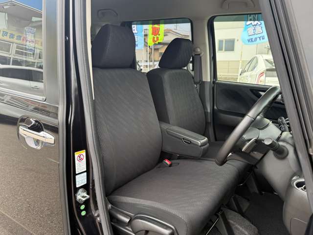 ナビ、オーディオ各種取扱いしています。コストパフォーマンスに優れたものからハイクオリティな機種まで、クレジットに組み込む事ももちろん可能です。詳細は営業スタッフまで！