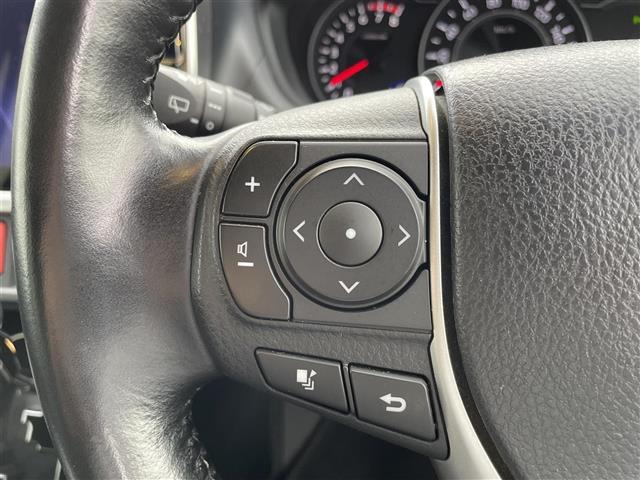 【　ステアリングスイッチ　】手元のスイッチでナビ操作が可能です！！非常に便利な機能です。取り付けのナビによってはオプション設定となっております！詳しくはスタッフまで♪