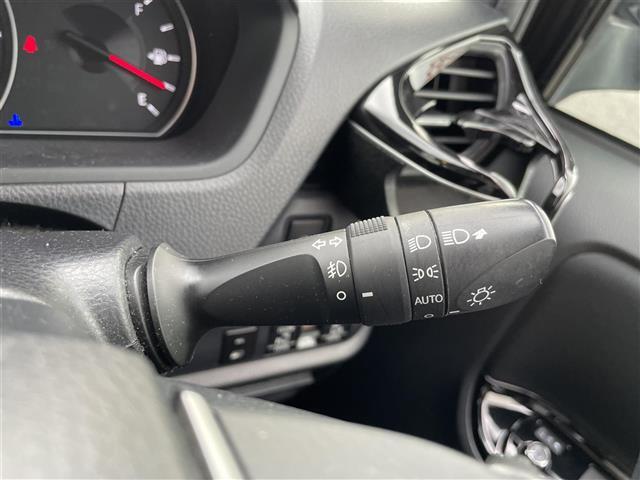 【　オートライト　】オートライトなのでライトの点け忘れを気にすることなく運転が出来ます♪