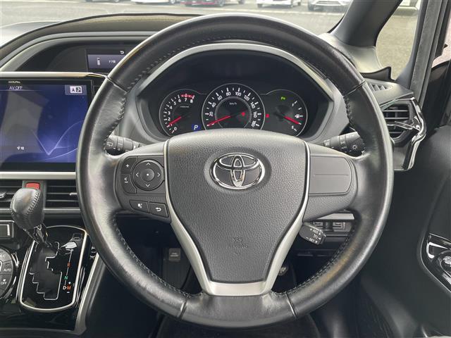 【　ステアリング　】ステアリングはとても綺麗な状態です