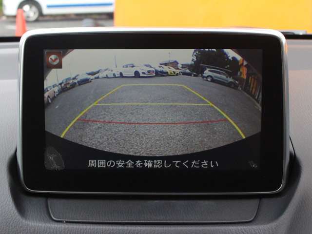 バックカメラも装備で駐車もラクラクです☆