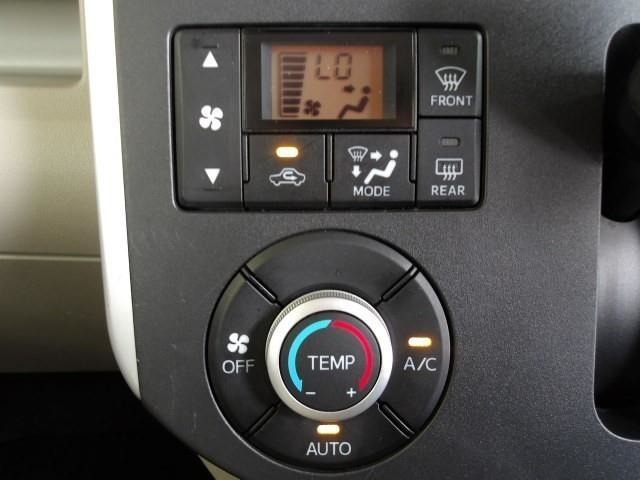 オートエアコンを装着しておりますので車内をお好みの快適な温度に保つことが可能です！