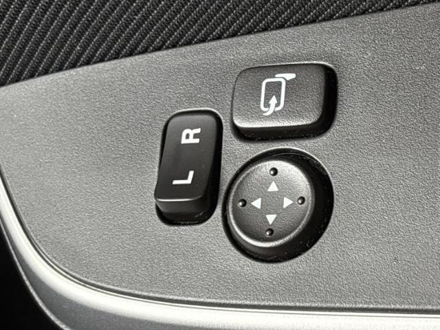 こちらのお車はいかがでしょうか？少しでも気になっていただけましたら是非お問い合わせください！さらにお車の詳細をお送りいたします！