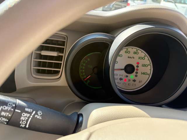 インパネシフトで操作性、視認性バッチリです！