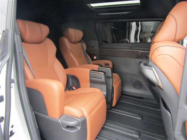 オートローンを取り扱っていますので、お支払い方法はお気軽にご相談ください！事前審査も簡単に行なえますし、お客さまに合ったお支払プランをご提案差し上げることも可能です。